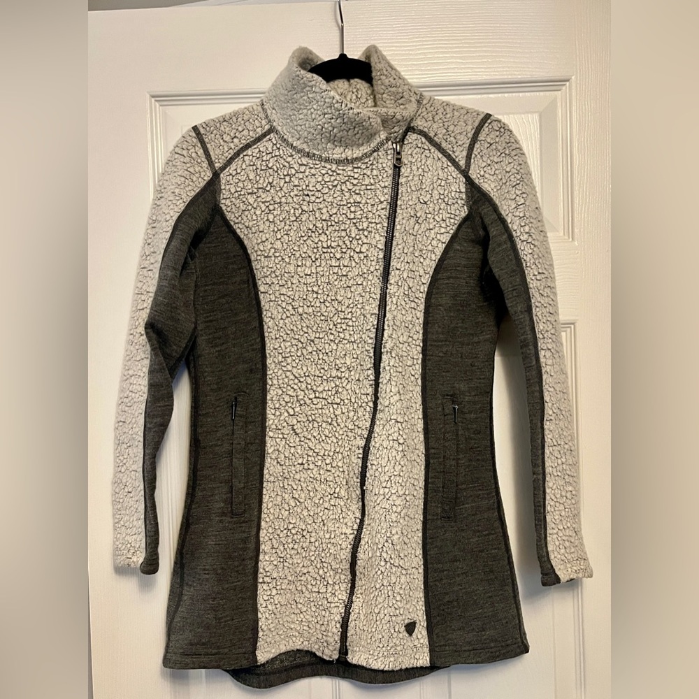 Kuhl Kozet Long  Sherpa Zip-Up Jacket in Cream and Charcoal Size Small
